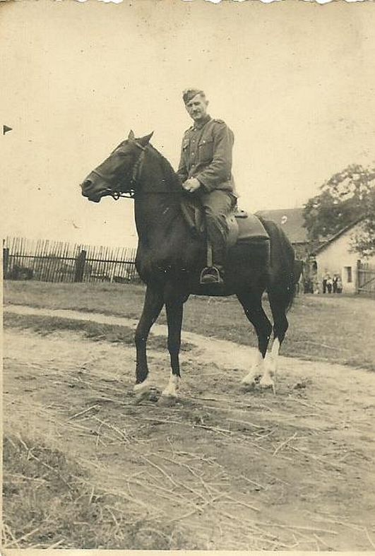 Opa reitet 2