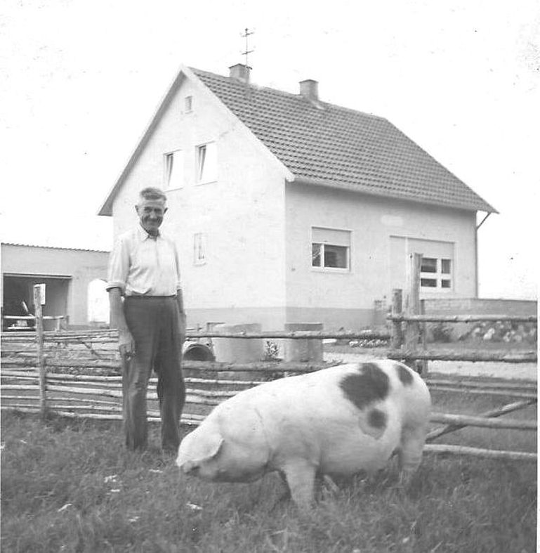 opa beim sauhüten