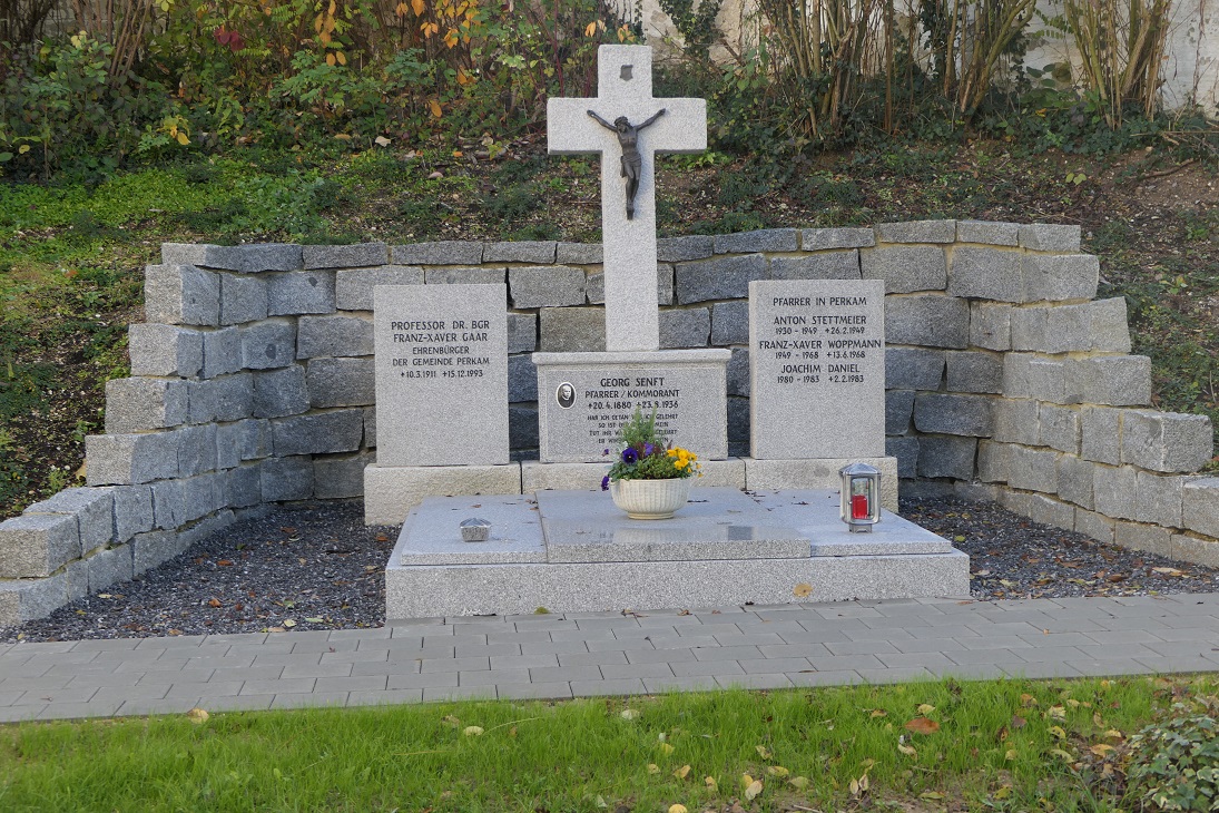 Pfarrerdenkmal Perkam Weihe vom 20.11.2022 kl