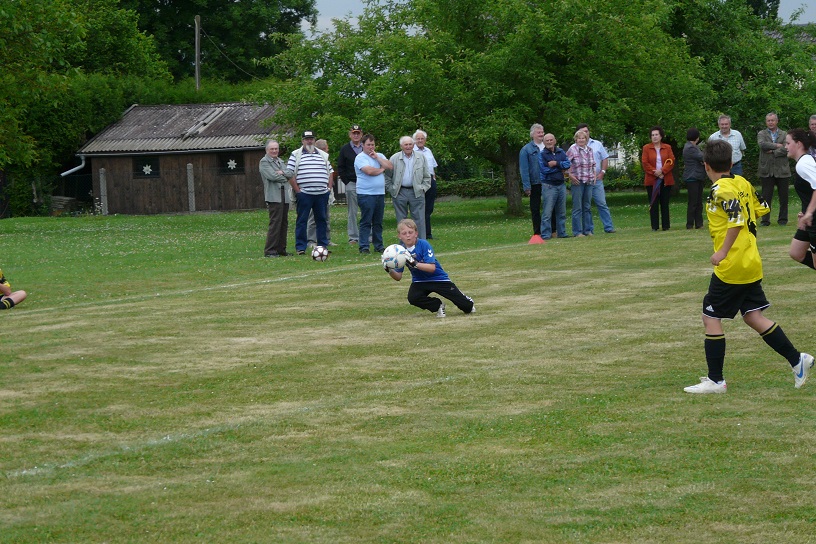 2012 Dorffest fussball 3