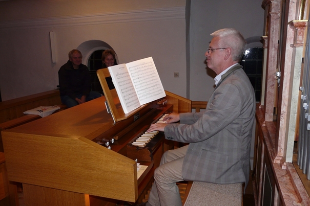 2011 Kirchenorgel 2
