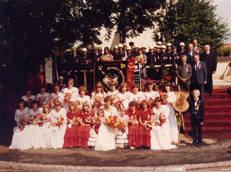 gruppenbild fahnenweihe 1979