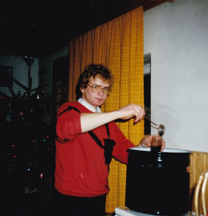 1985 WF 2