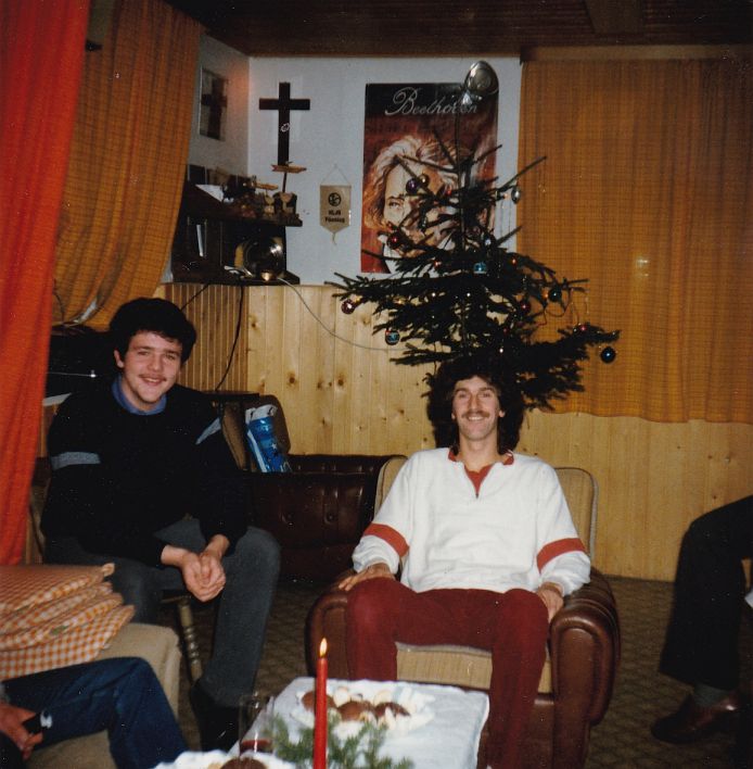 1985 WF 4